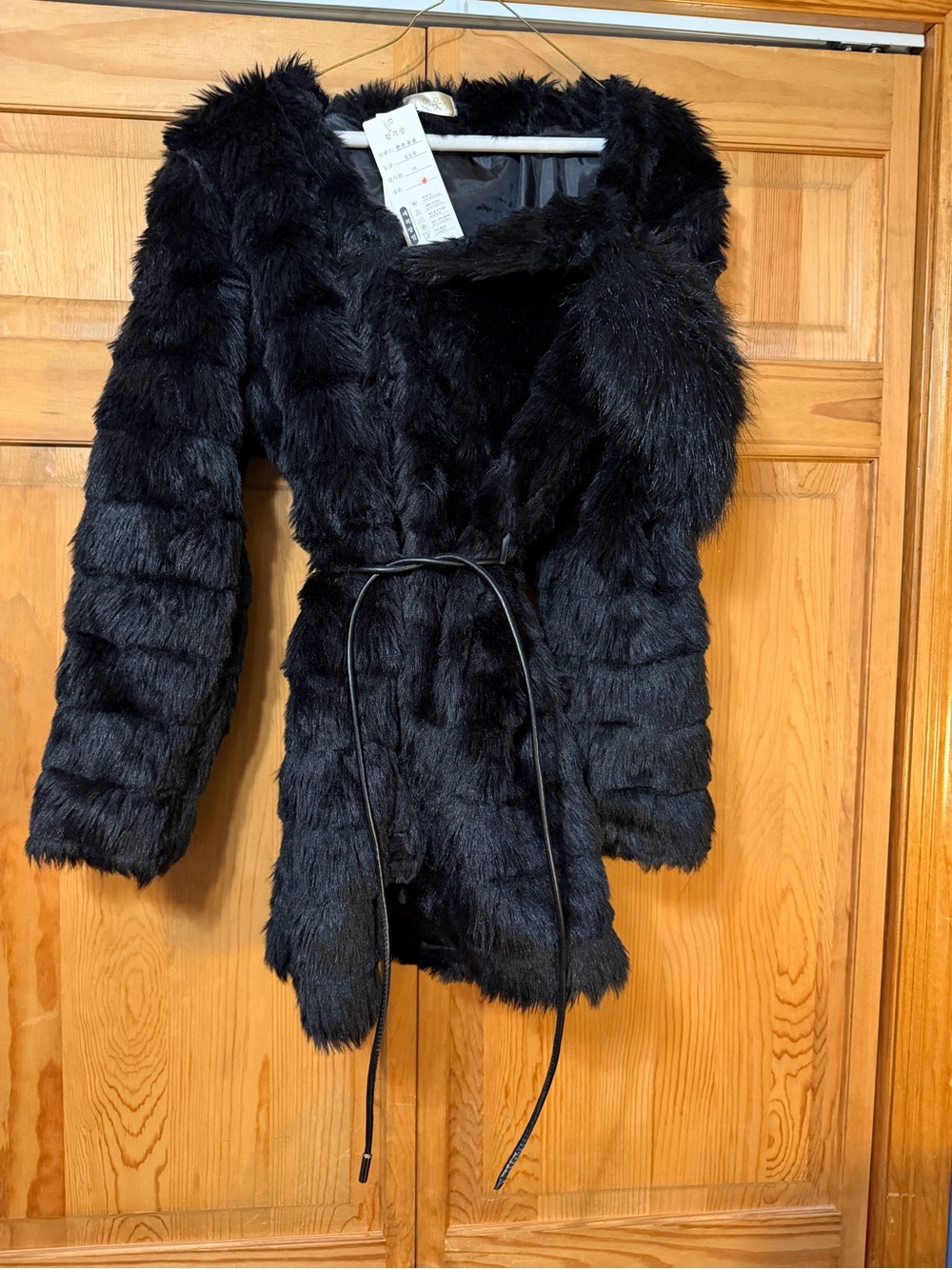 Source Unknown Black Faux-Fur Belted Teddy Jacket